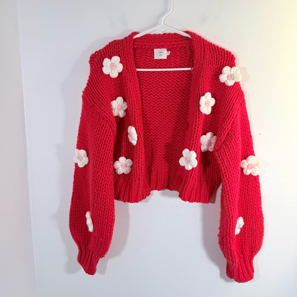 Anthropologie Luna Ivy Red White 3D Flowers Chunky Knit Sweater Cardigan Small - Picture 2 of 9